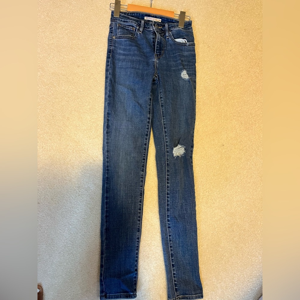 Levi’s high rise skinny jeans